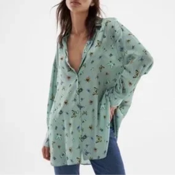 Zara sage green butterfly printed satin long sleeve button down shirt size small - Picture 1 of 9